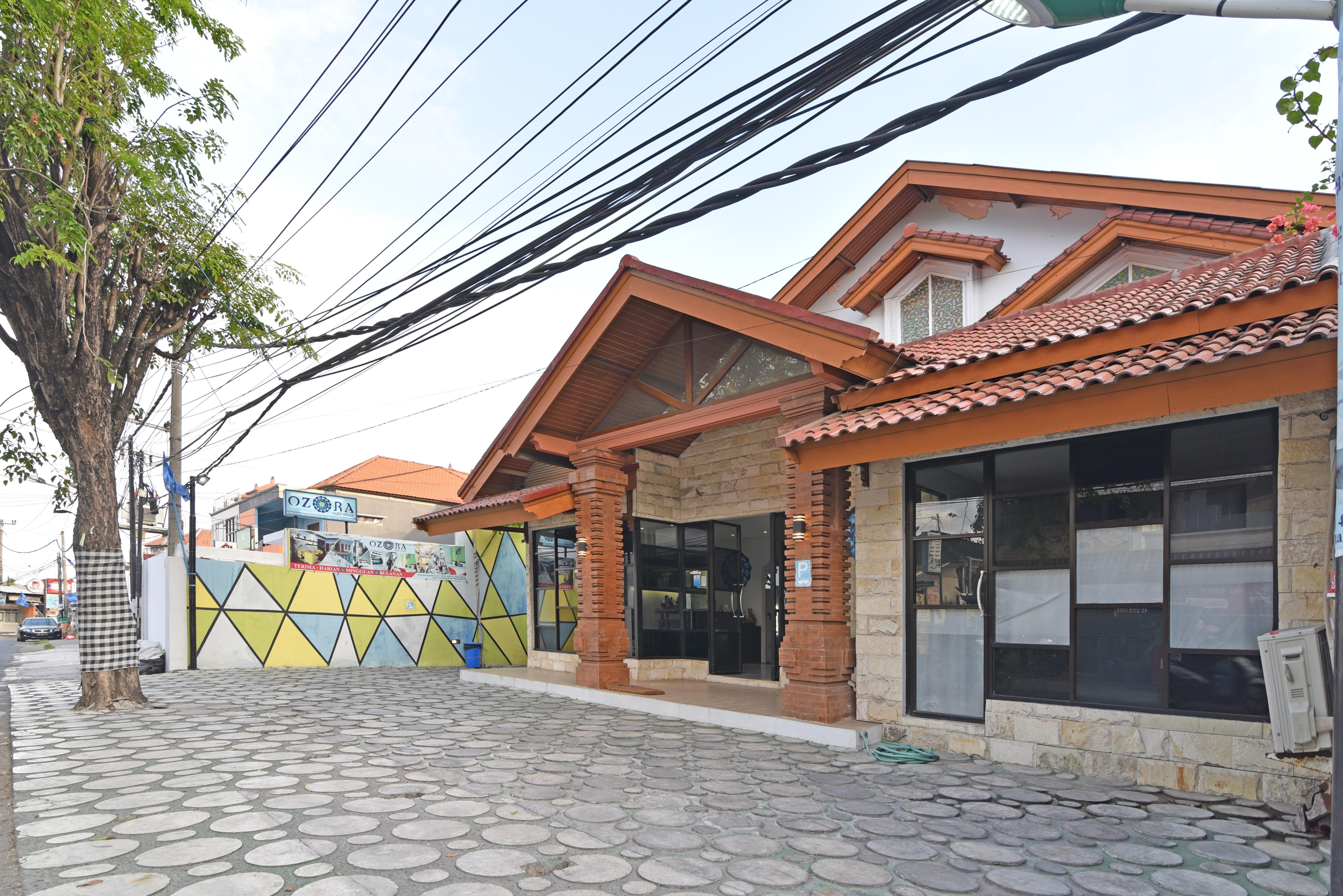 Reddoorz Plus @ Mahendradatta Denpasar Exterior foto