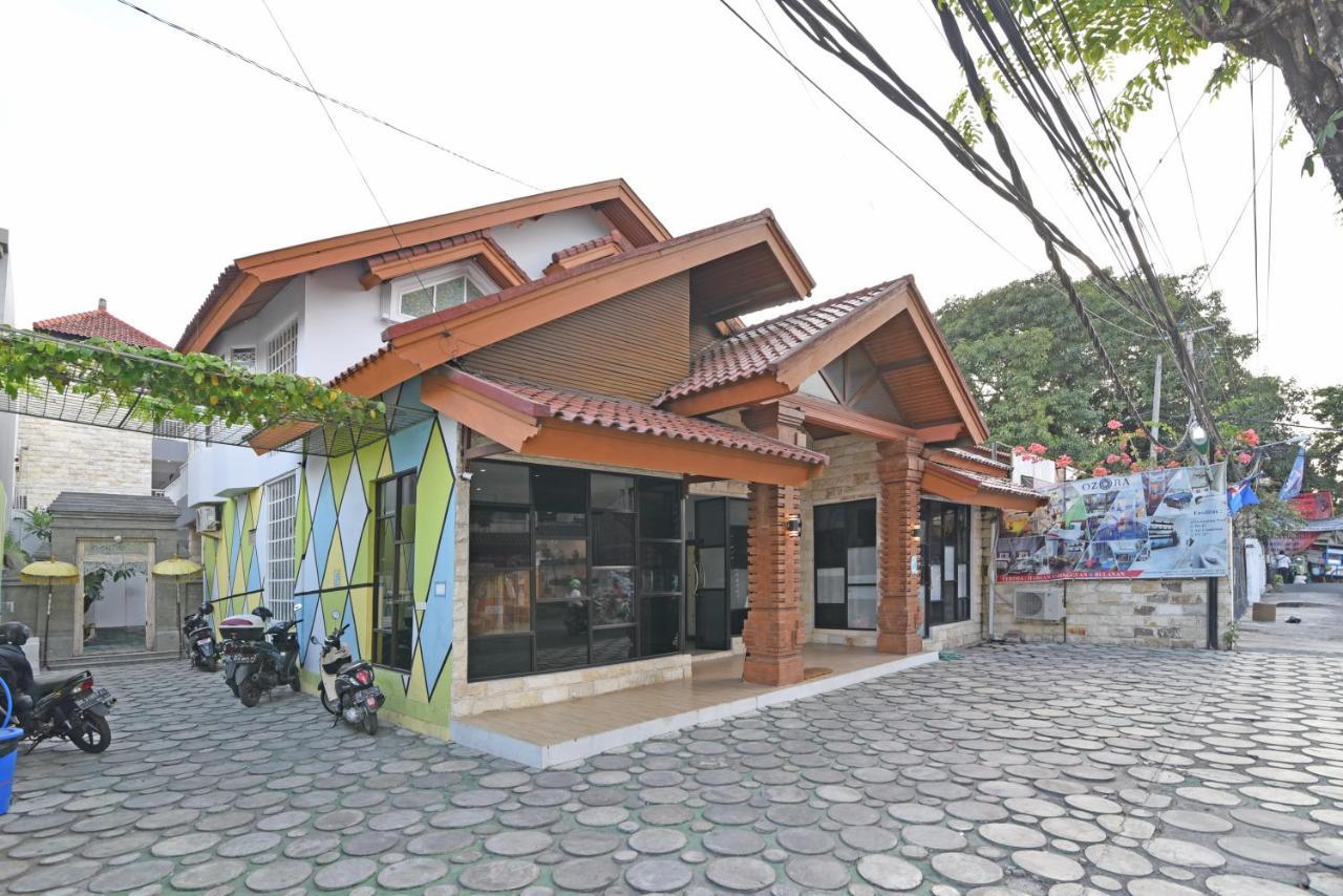 Reddoorz Plus @ Mahendradatta Denpasar Exterior foto